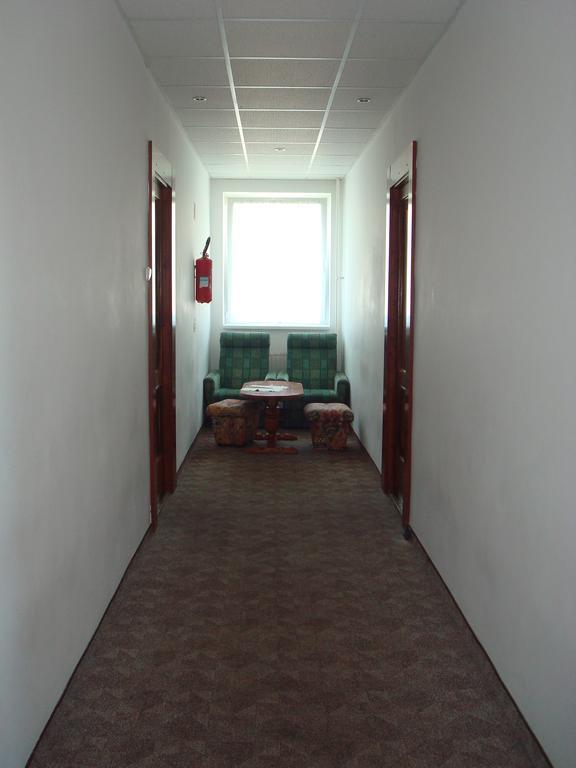 Hotel Termal Tiszaújváros Oda fotoğraf