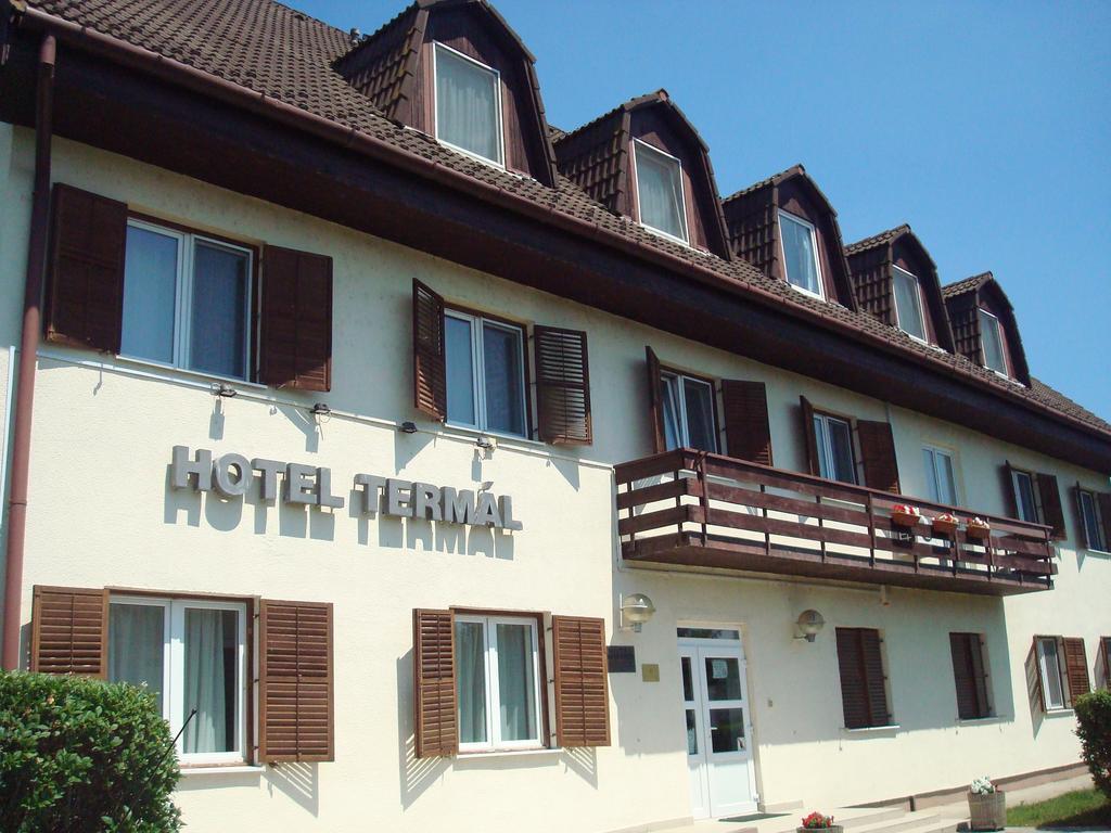 Hotel Termal Tiszaújváros Dış mekan fotoğraf