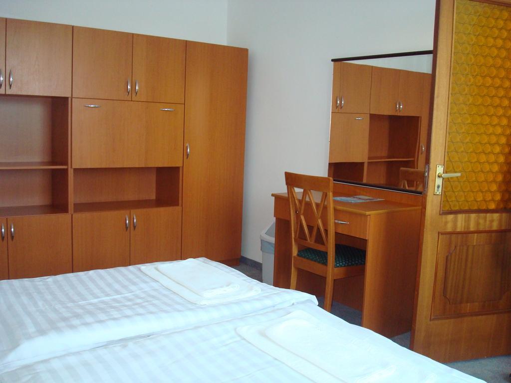 Hotel Termal Tiszaújváros Dış mekan fotoğraf