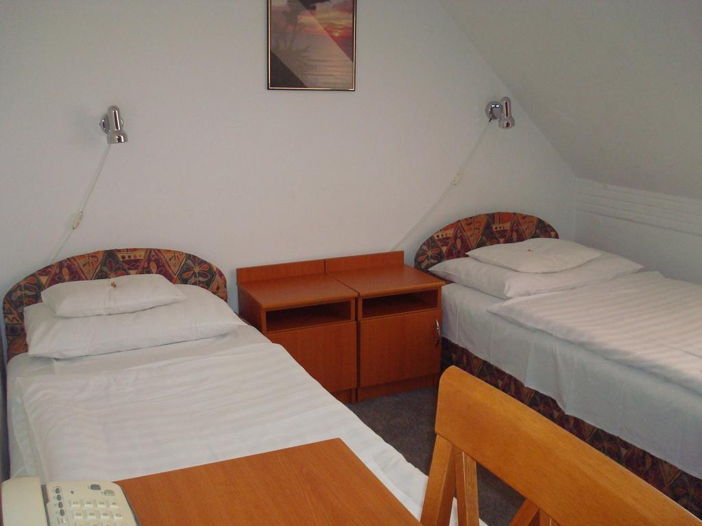 Hotel Termal Tiszaújváros Oda fotoğraf