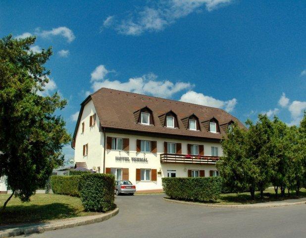Hotel Termal Tiszaújváros Dış mekan fotoğraf