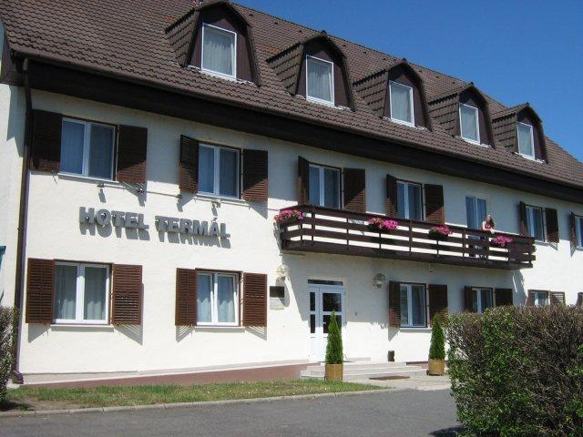Hotel Termal Tiszaújváros Dış mekan fotoğraf